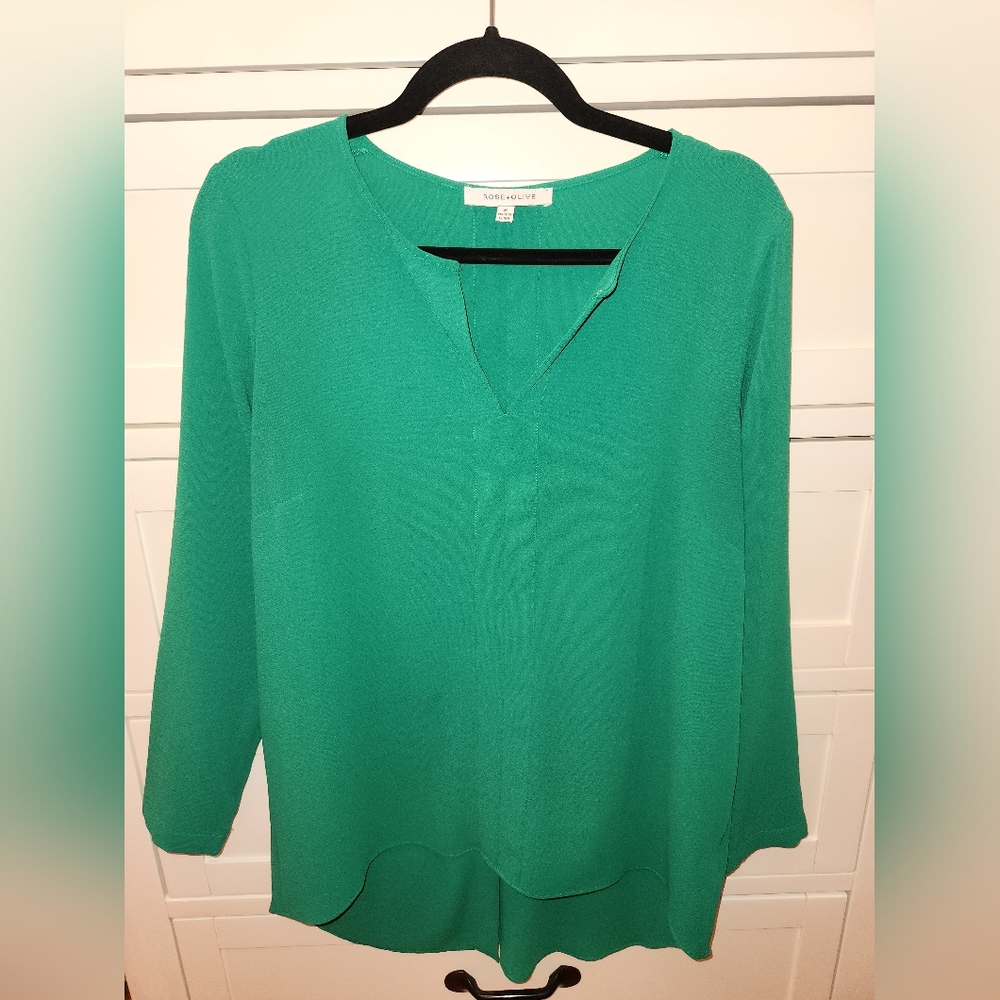 Rose & Olive Women's Green Blouse